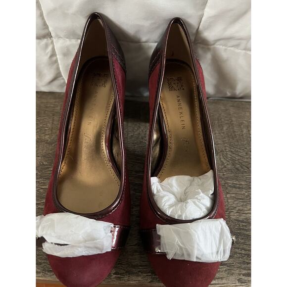 Anne Klein iflex Akradka Suede and Leather Red Pumps with Buckle Women's size 6M - Picture 7 of 7
